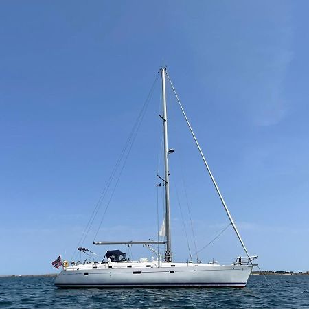 מלון ברצלונה Beautiful And Comfortable Sailboat With Secure Parking Available מראה חיצוני תמונה