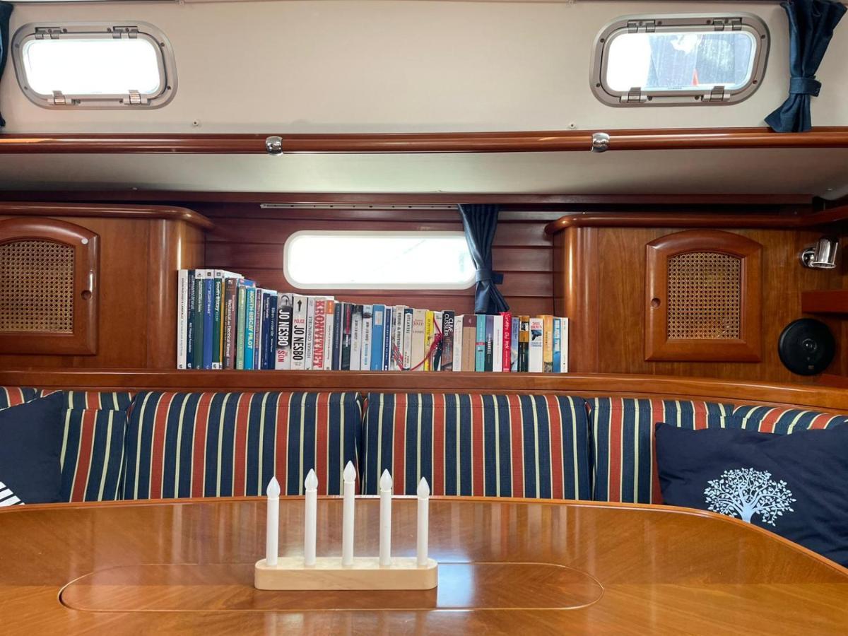 מלון ברצלונה Beautiful And Comfortable Sailboat With Secure Parking Available מראה חיצוני תמונה